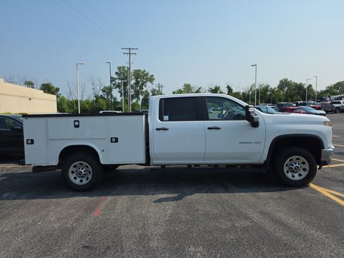 Used 2023 Chevrolet Silverado 3500 W/T w/ WT Convenience Package AWD/4WD image 3