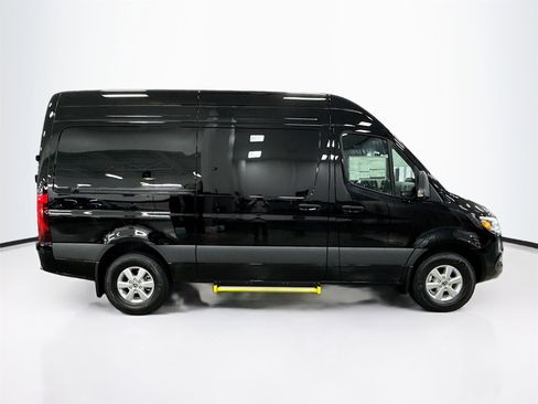 New 2025 Mercedes-Benz Sprinter 2500 image 9