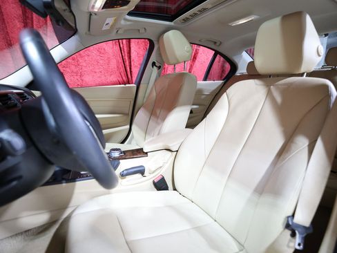 Used 2014 BMW 328d 328d Premium image 13