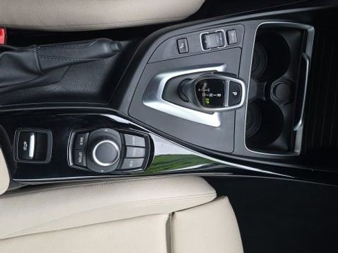 Used 2020 BMW 230i xDrive Convertible w/ Convenience Package image 17