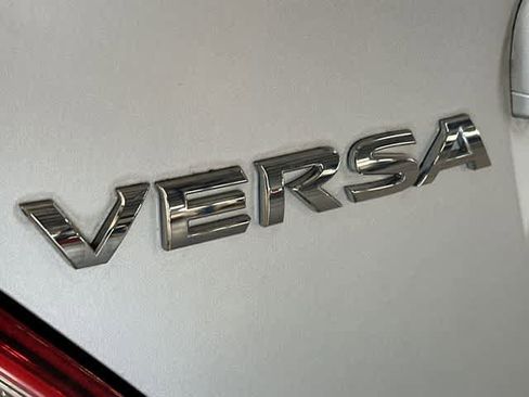 Used 2012 Nissan Versa SV image 26