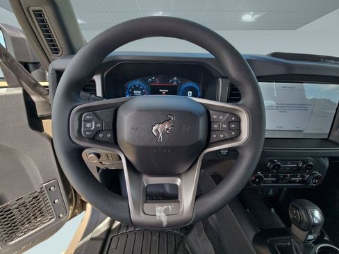 New 2025 Ford Bronco 4-Door image 13