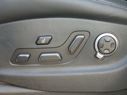 Used 2025 Genesis GV80 3.5T Prestige AWD/4WD image 16