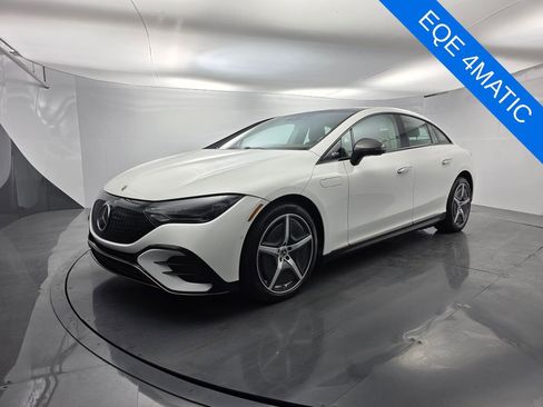 Used 2025 Mercedes-Benz EQE 350+ 4MATIC Sedan image 8