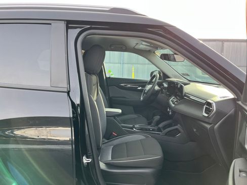 Used 2025 Chevrolet TrailBlazer LT image 25