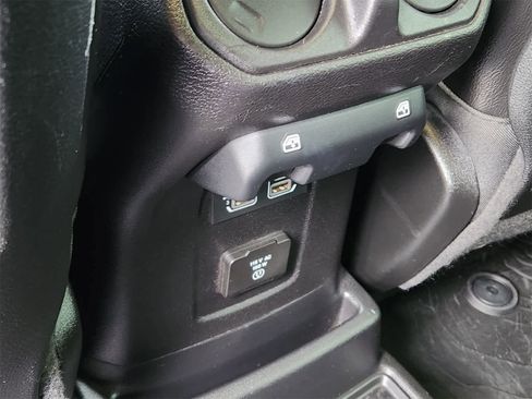 Used 2020 Jeep Wrangler Unlimited Rubicon w/ Dual Top Group image 27