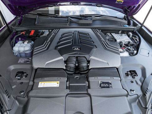 Used 2025 Lamborghini Urus SE image 57