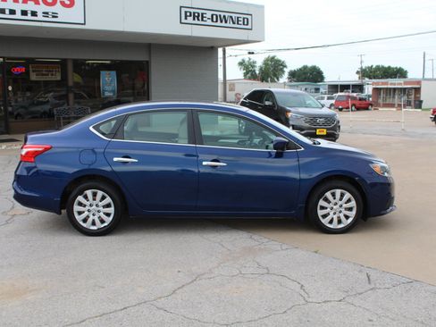 Used 2017 Nissan Sentra S FWD image 2