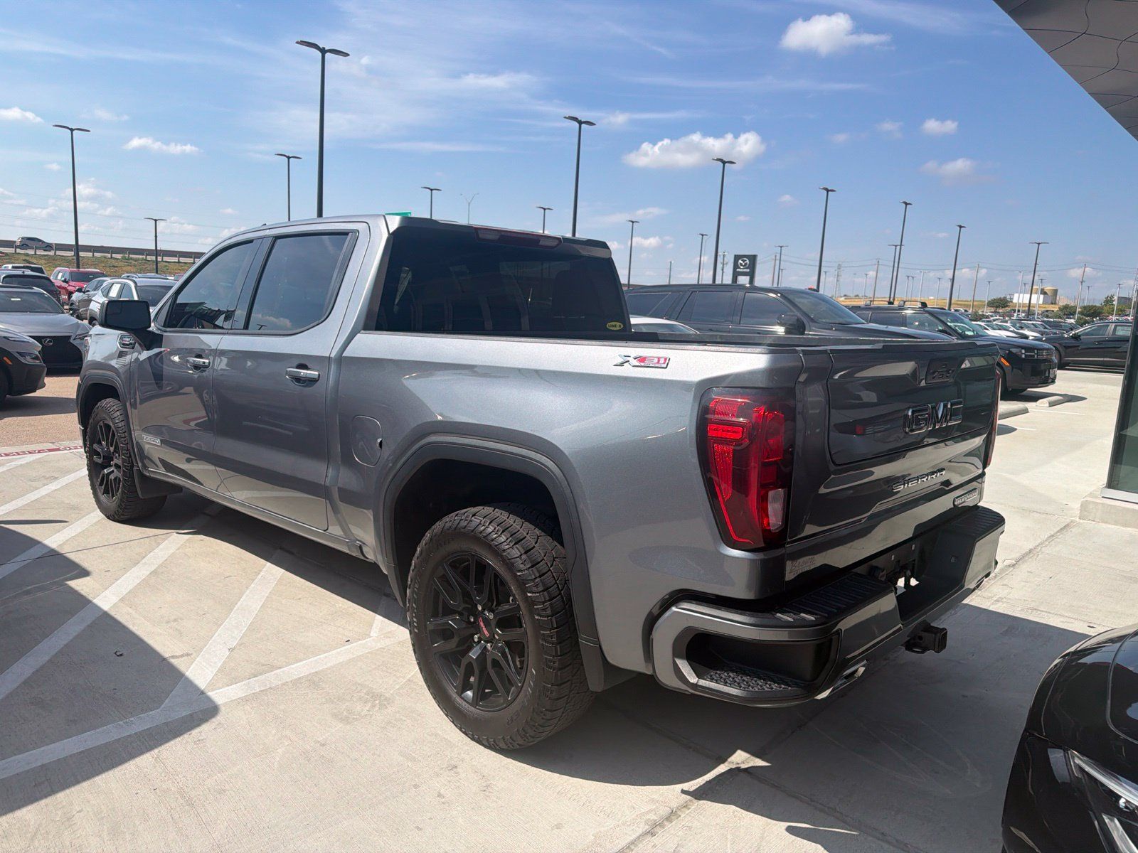 Used 2021 GMC Sierra 1500 Elevation w/ X31 Off-Road Package AWD/4WD image 6
