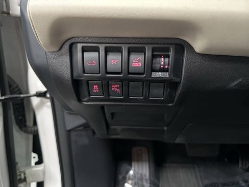 Used 2022 Subaru Ascent Touring image 38