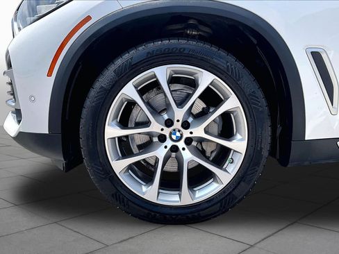Used 2022 BMW X5 xDrive40i w/ Premium Package AWD/4WD image 10