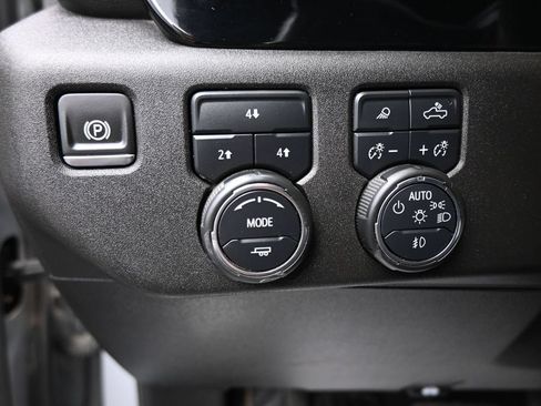 Used 2024 Chevrolet Silverado 3500 LT w/ Safety Package AWD/4WD image 12