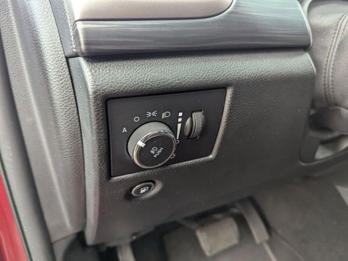 Used 2020 Jeep Grand Cherokee Altitude image 16