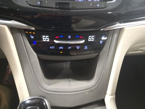 Used 2023 Cadillac XT6 Premium Luxury image 15