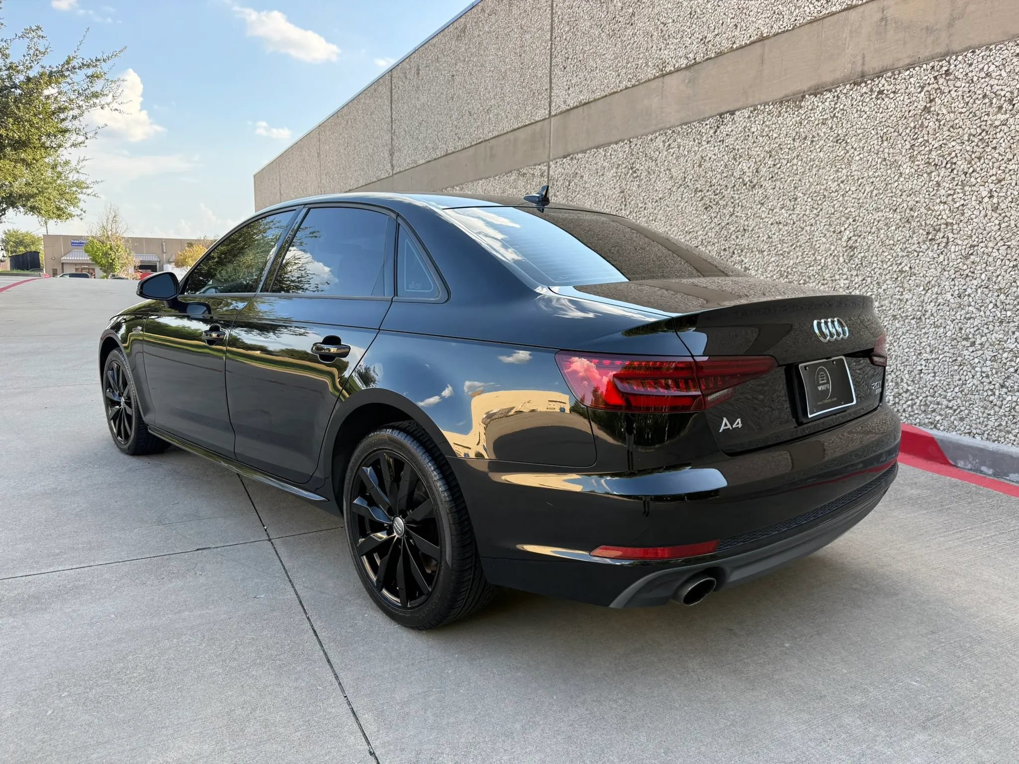 Used 2018 Audi A4 2.0T Ultra Premium w/ 18" Wheel Package FWD image 4