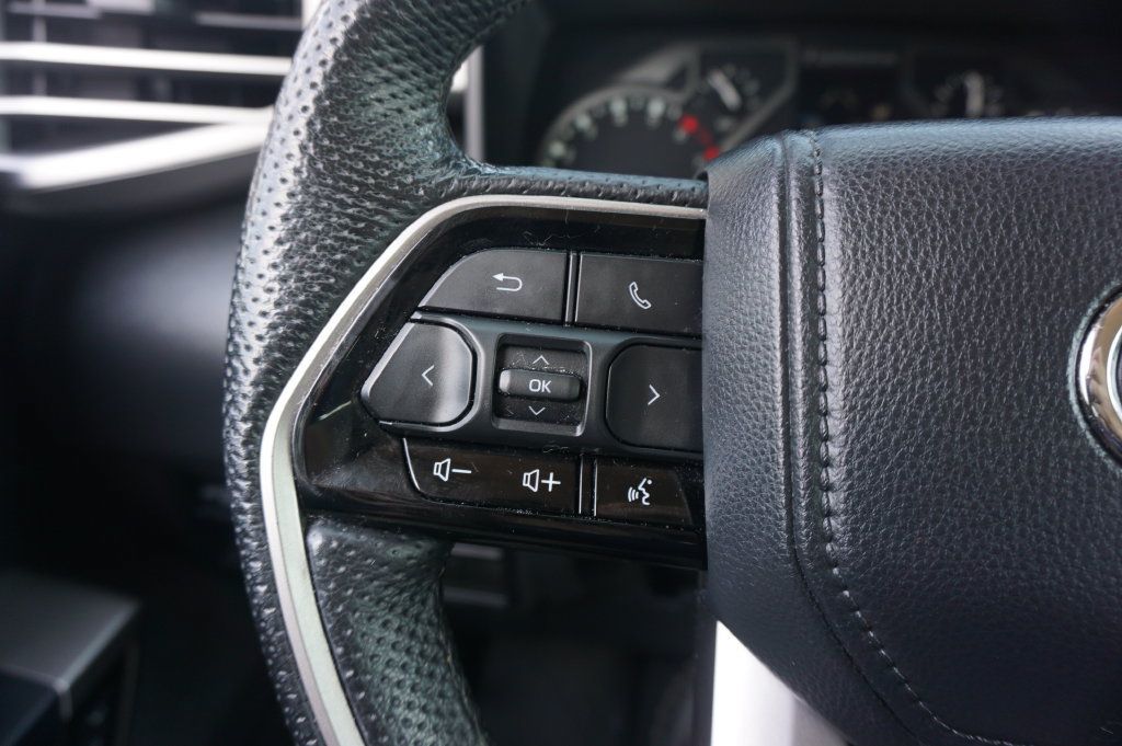 Used 2022 Toyota Tundra Limited AWD/4WD image 8