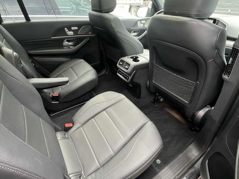 Used 2022 Mercedes-Benz GLS 450 4MATIC image 12