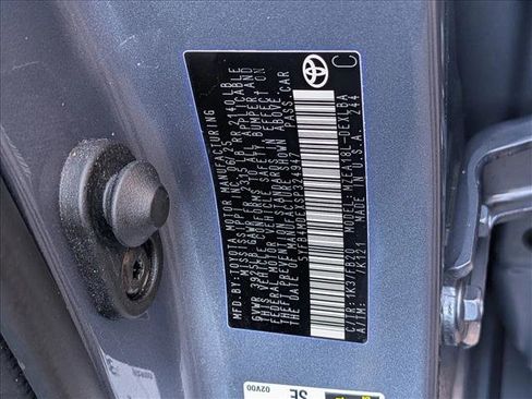 Used 2025 Toyota Corolla LE image 24