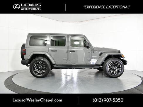 Used 2020 Jeep Wrangler Unlimited Sahara image 4