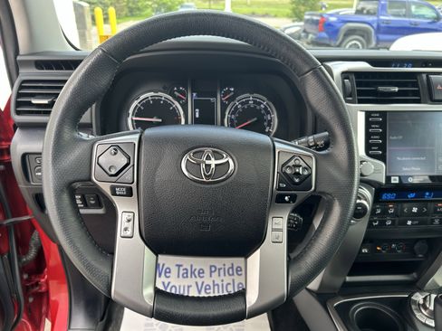 Used 2022 Toyota 4Runner Limited AWD/4WD image 20