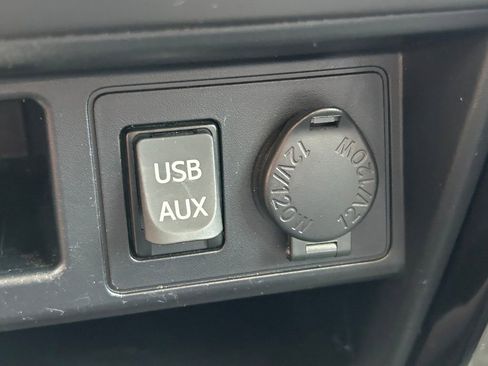 Used 2019 Toyota 4Runner TRD Off-Road Premium AWD/4WD image 28