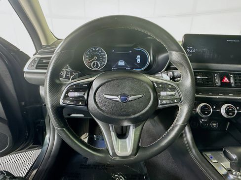Used 2023 Genesis G70 2.0T RWD image 15