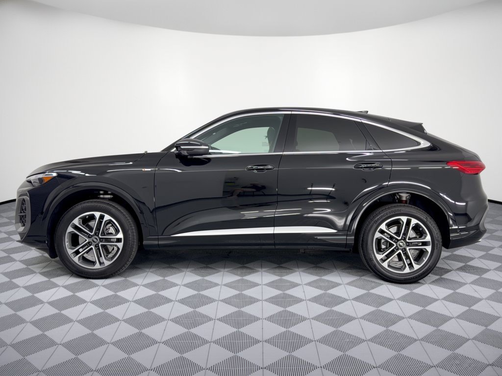 Used 2026 Audi Q5 Premium w/ Convenience Package AWD/4WD image 2