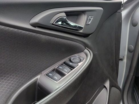 Used 2024 Chevrolet Malibu RS FWD image 11