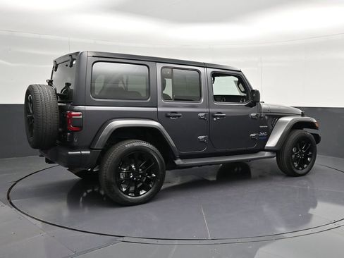 Used 2021 Jeep Wrangler Unlimited Sahara w/ Cold Weather Group AWD/4WD image 3