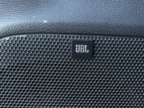 Used 2018 Toyota Tacoma TRD Sport image 25