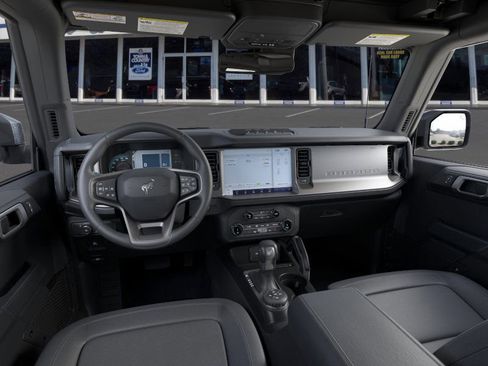 New 2025 Ford Bronco Outer Banks w/ Sasquatch Package AWD/4WD image 9