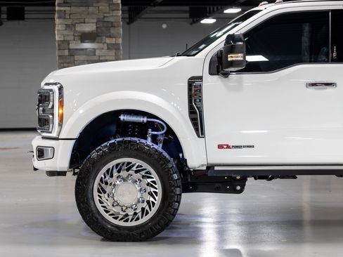Used 2023 Ford F450 Platinum w/ FX4 Off-Road Package AWD/4WD image 11