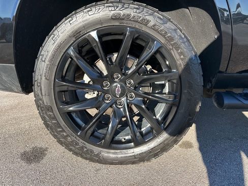 Used 2024 Chevrolet Tahoe Z71 w/ Luxury Package image 45