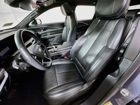 Used 2024 Cadillac Lyriq Luxury AWD/4WD image 14
