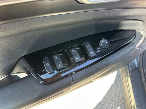 Used 2024 Kia Sportage EX image 13