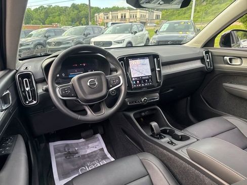 Used 2026 Volvo XC40 B5 Core w/ Climate Package AWD/4WD image 15