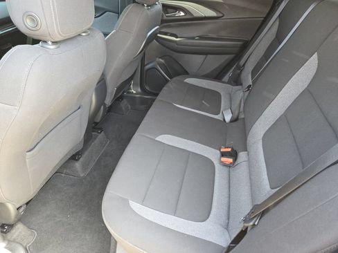 Used 2023 Chevrolet TrailBlazer LT FWD image 20