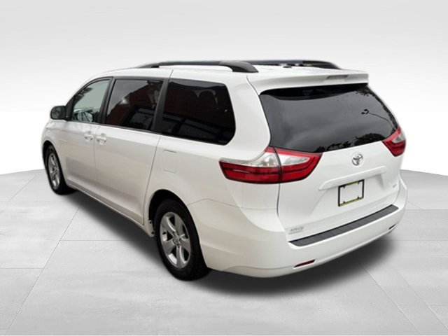 Used 2016 Toyota Sienna LE FWD image 30