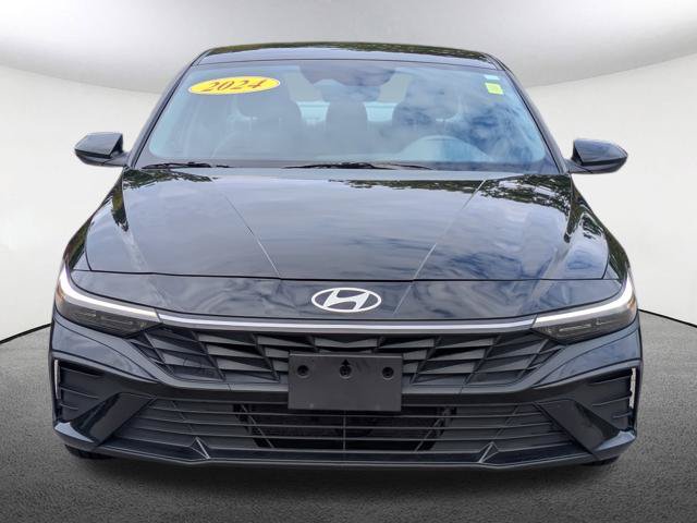 Used 2024 Hyundai Elantra Blue FWD image 13