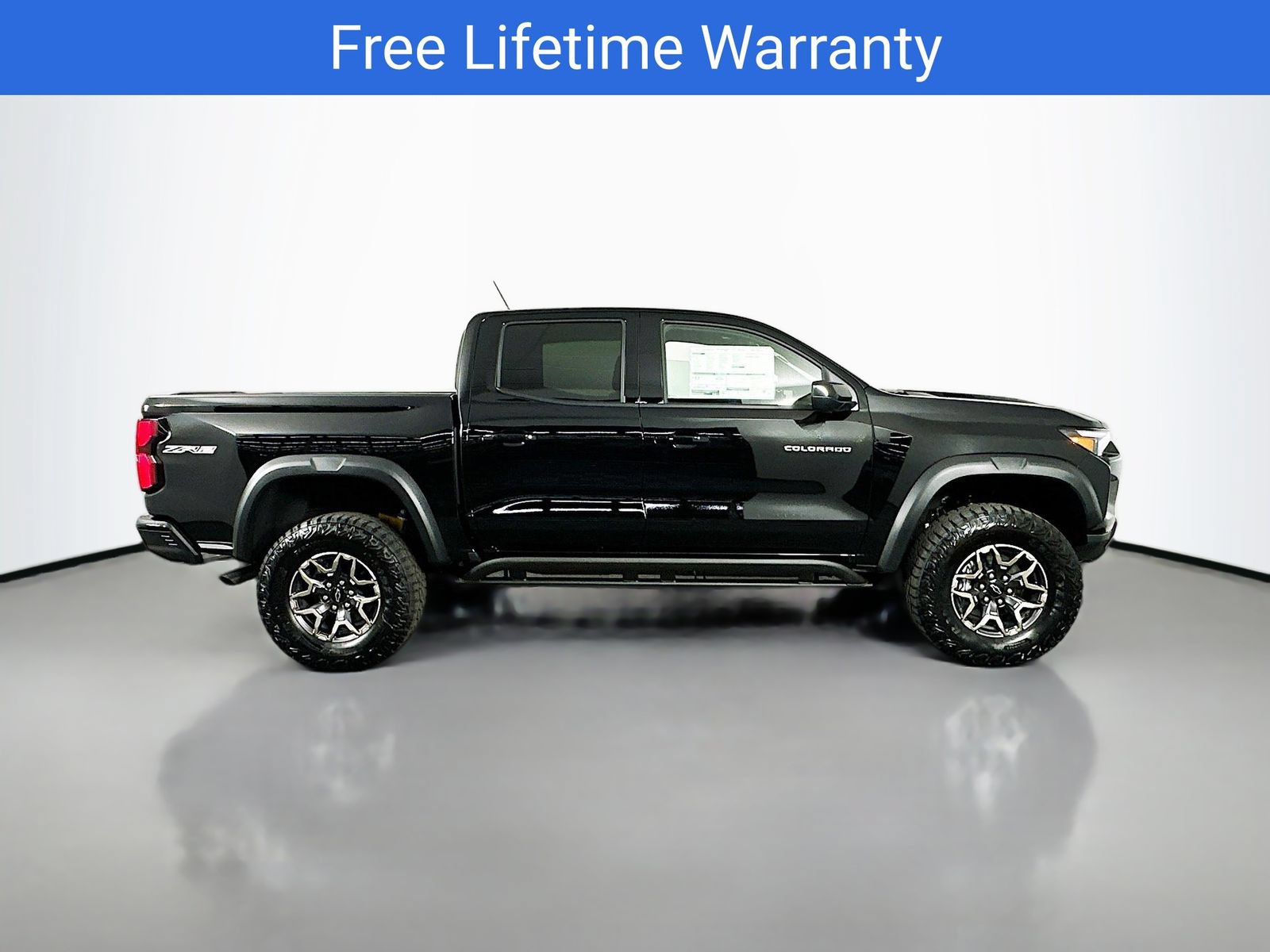 New 2026 Chevrolet Colorado ZR2 AWD/4WD image 9