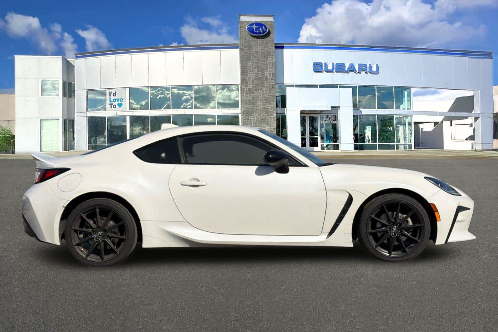 Used 2024 Toyota GR86 Premium RWD image 5