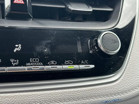 Used 2024 Toyota Corolla SE image 30