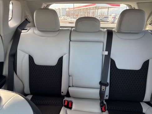 Used 2021 Jeep Compass Latitude image 22