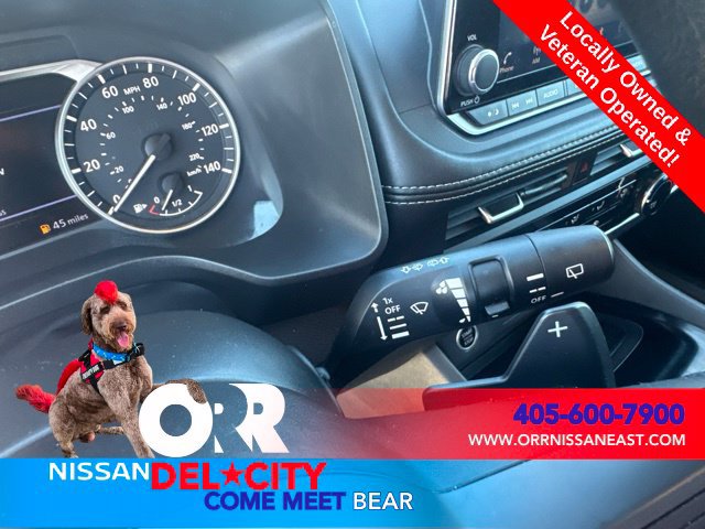Used 2023 Nissan Rogue S AWD/4WD image 19