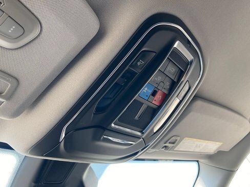 Used 2024 Jeep Grand Cherokee L Limited RWD image 29