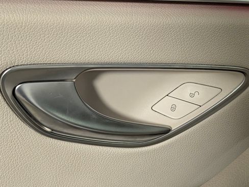 Used 2020 Mercedes-Benz E 450 4MATIC Sedan image 26