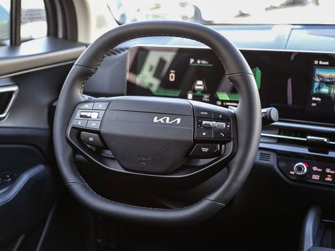 New 2026 Kia Sportage S image 8