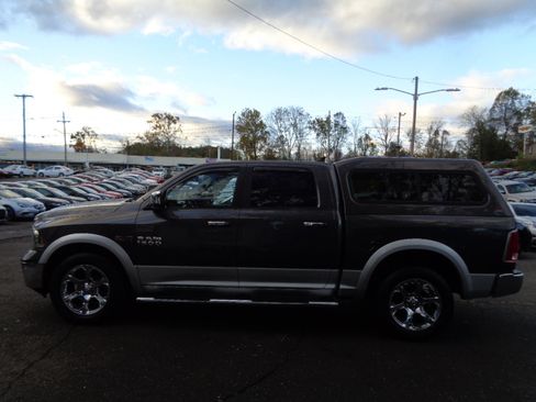 Used 2014 RAM 1500 Laramie w/ Convenience Group image 8