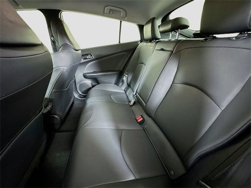 Used 2022 Toyota Prius XLE image 26