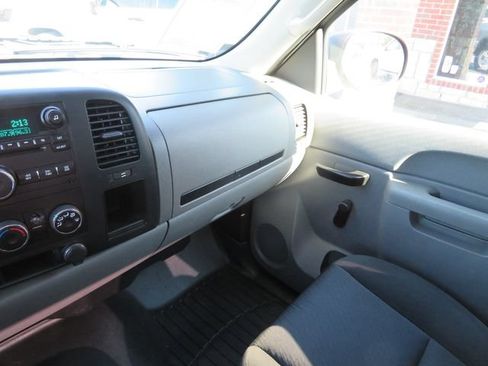 Used 2013 Chevrolet Silverado 1500 W/T RWD image 22